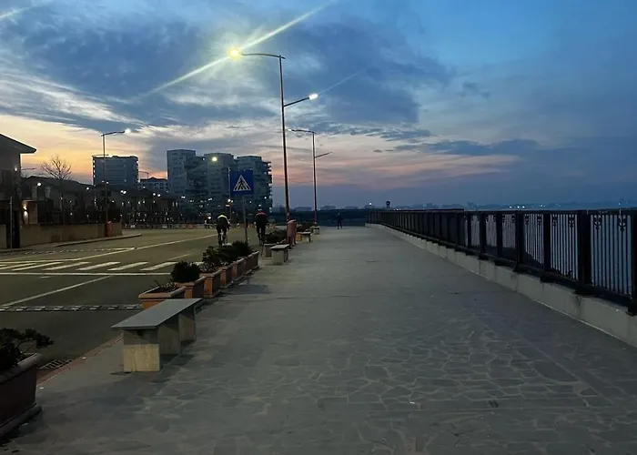 アパート Sky44apt Delfinariu Faleza Nord *