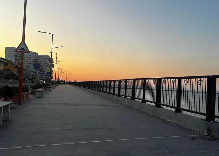 アパート Sky44apt Delfinariu Faleza Nord *