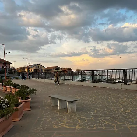 Sky44apt Delfinariu Faleza Nord Appartement