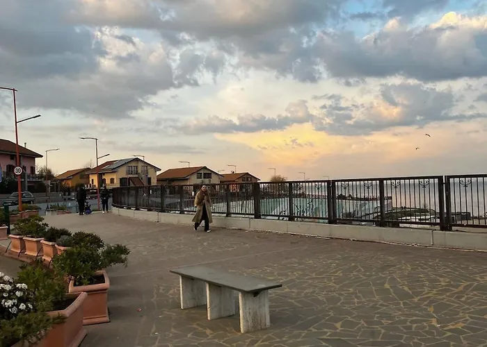 Sky44apt Delfinariu Faleza Nord アパート